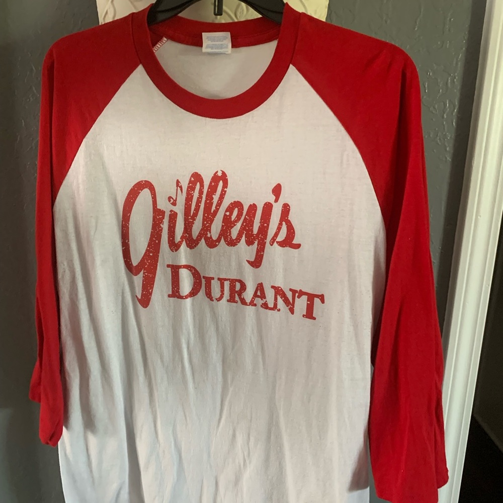 Red and white Gilleys jersey tee